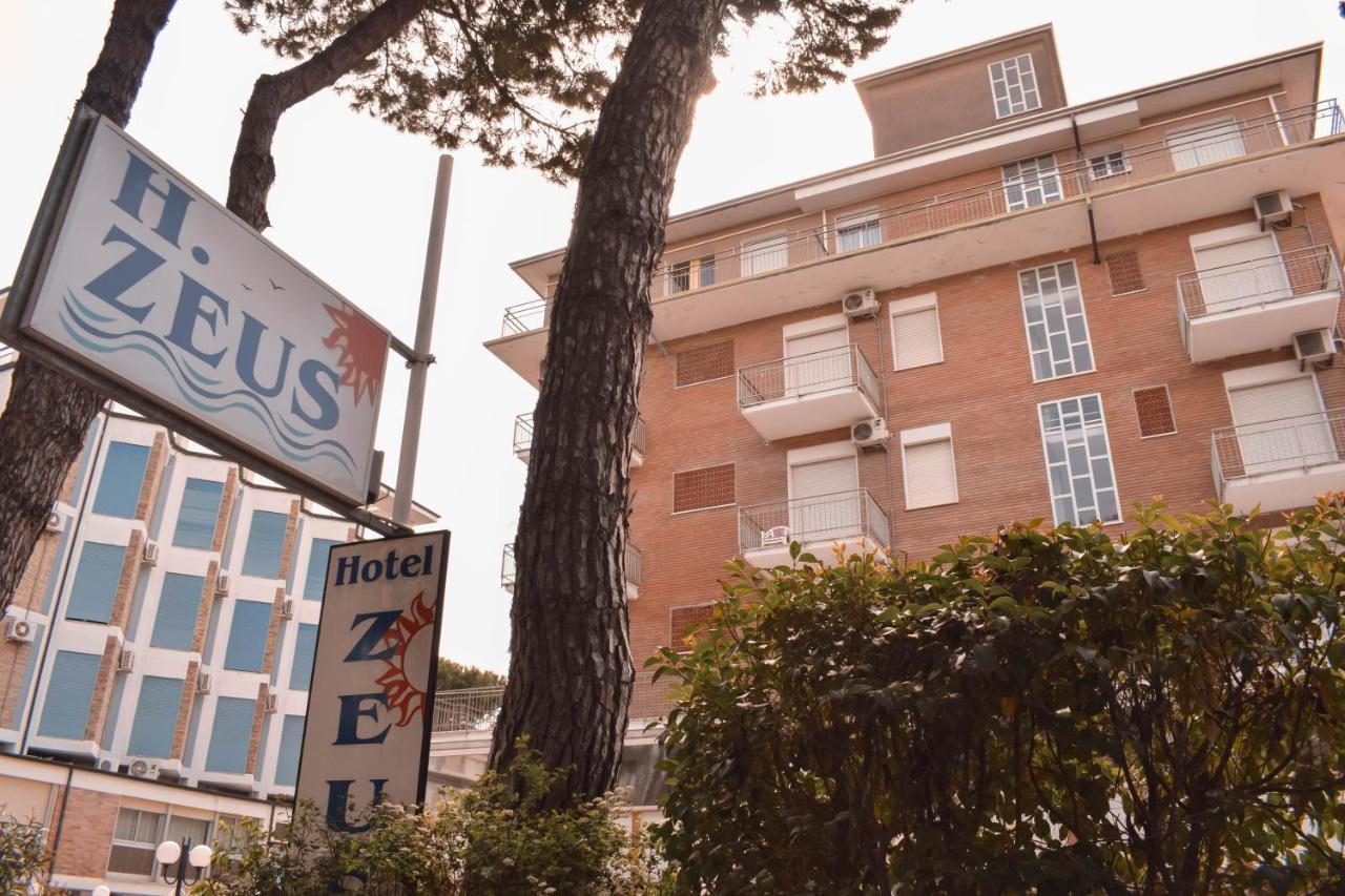 Hotel Zeus Cervia Exteriör bild