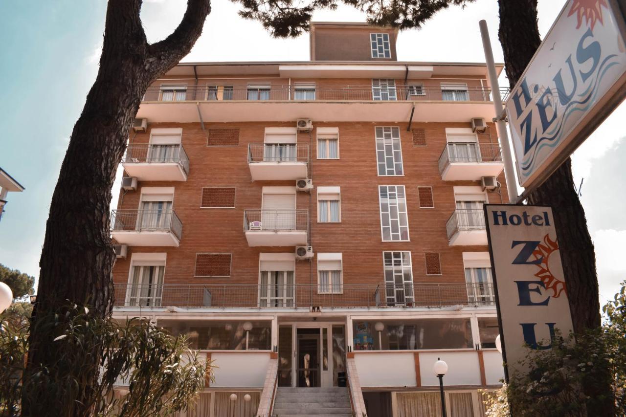 Hotel Zeus Cervia Exteriör bild